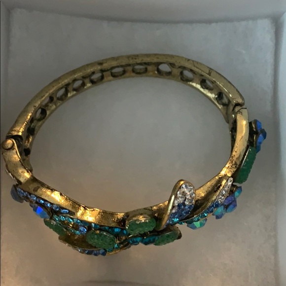 Bracelet with Dimond Accents - Picture 8 of 10